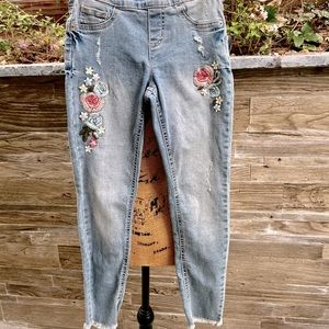 Embroidered Girls Mid Rise Jean